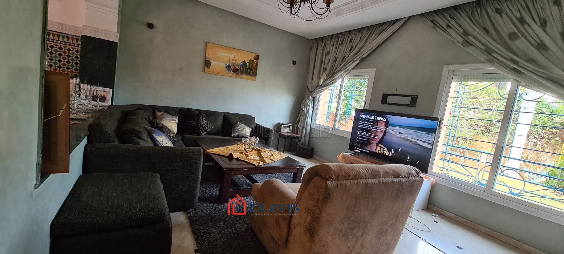 High quality house for sale in Sidi Maarouf. Surface area 350 m². Carpark and garden