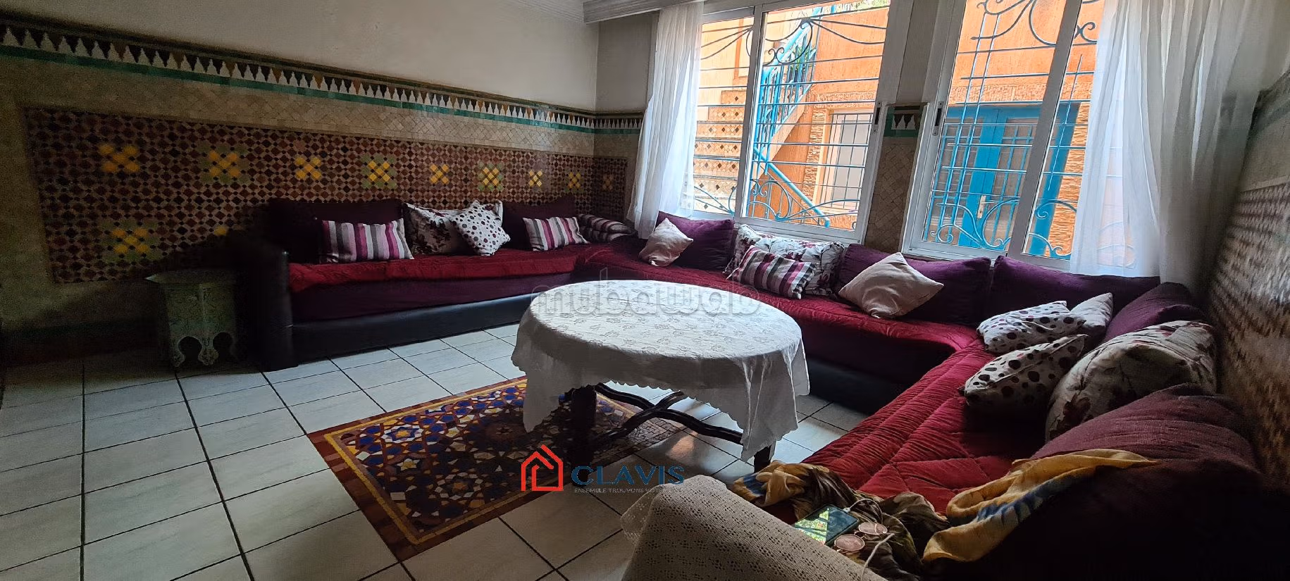 High quality house for sale in Sidi Maarouf. Surface area 350 m². Carpark and garden