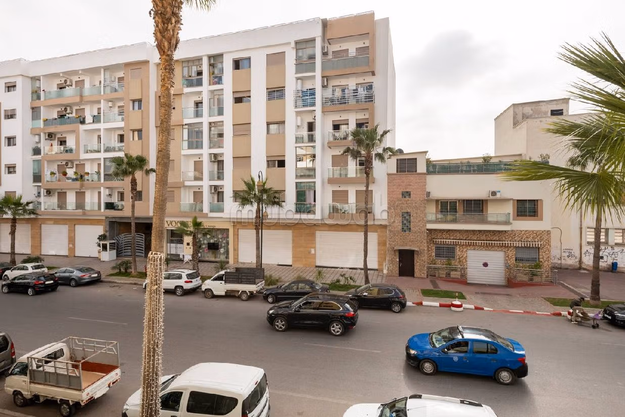 فيلات و منازل فاخرة للكراء ب حي المحيط. المساحة الكلية 85 م². الزجاج المزدوج والتدفئة المركزية