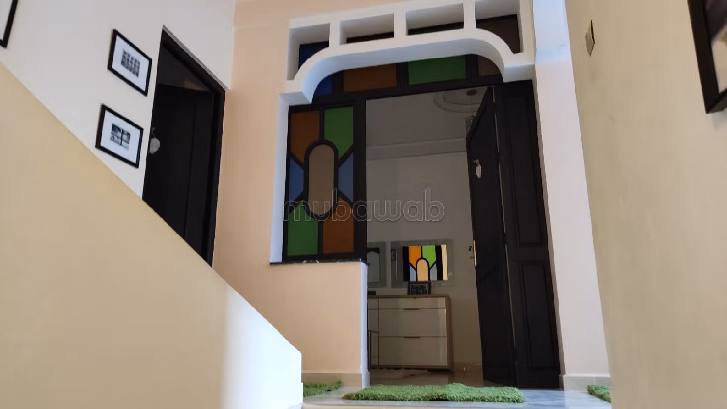 منزل للبيع ب حي الفتح. 3 غرف ممتازة. صالة تقليدية ونظام طبق الأقمار الصناعية.