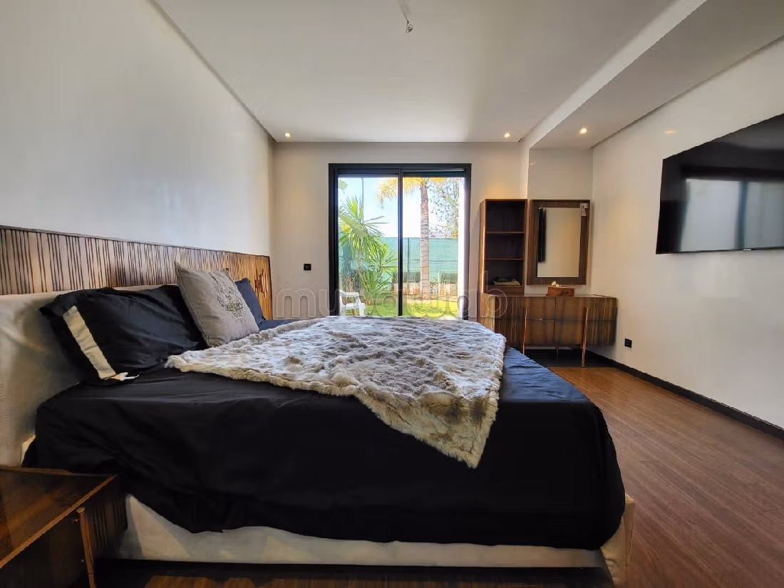 Somptueux Appartement meuble golf bouskoura