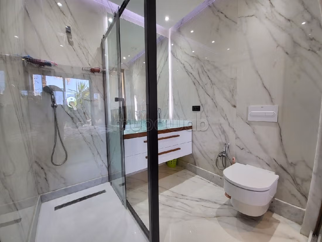 Somptueux Appartement meuble golf bouskoura