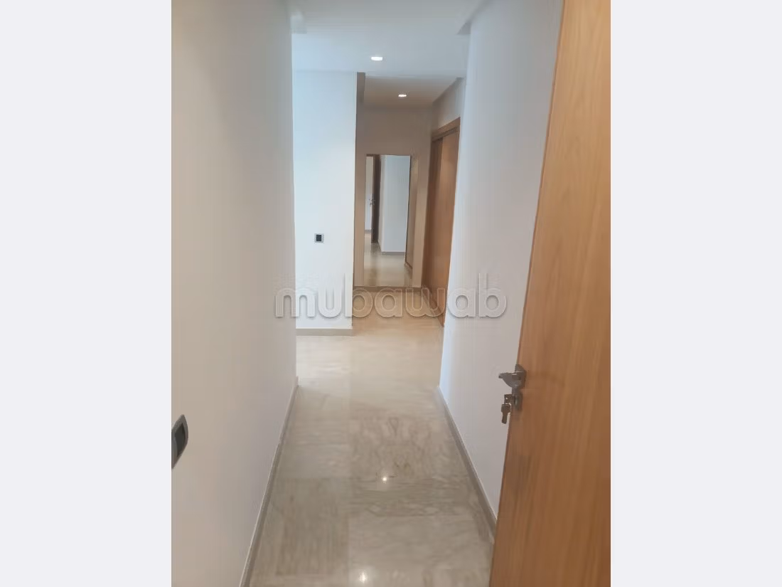 Splendido appartamento in affitto a Palmier. 3 camere. Con ascensore e terrazzo. 