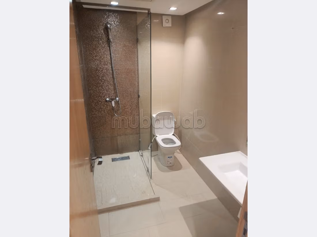 Splendido appartamento in affitto a Palmier. 3 camere. Con ascensore e terrazzo. 