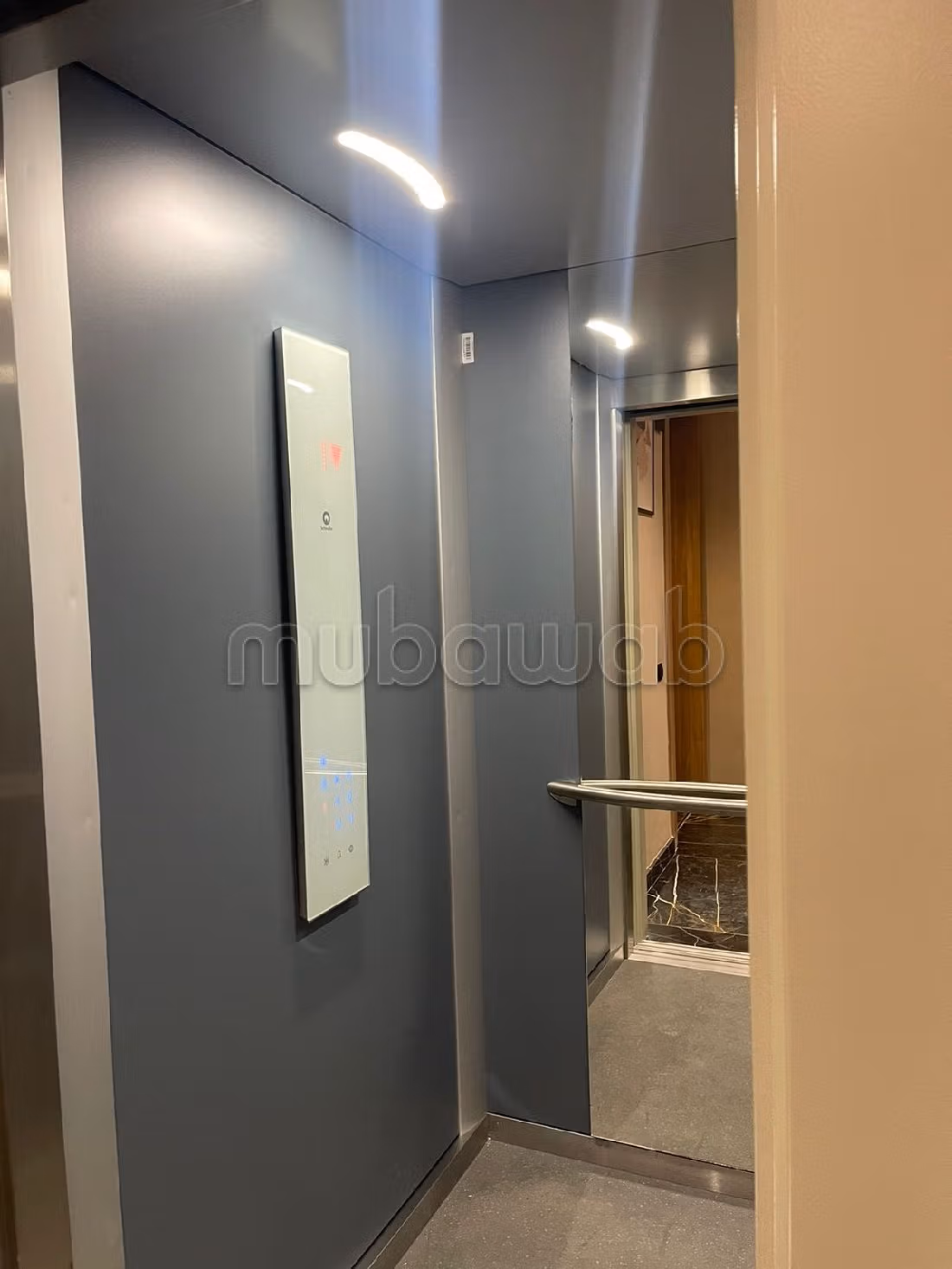 Joli studio vide en location à les princess