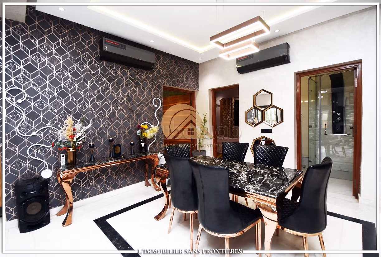 Magnificent villa for sale in Route de l'Ourika. 2 rooms. Well furnished. 