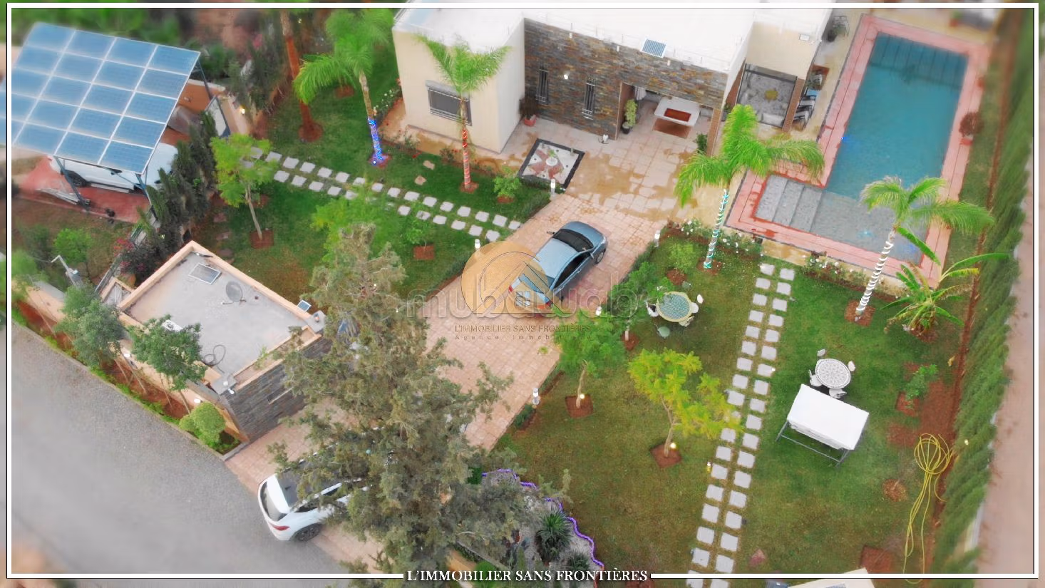 Magnificent villa for sale in Route de l'Ourika. 2 rooms. Well furnished. 