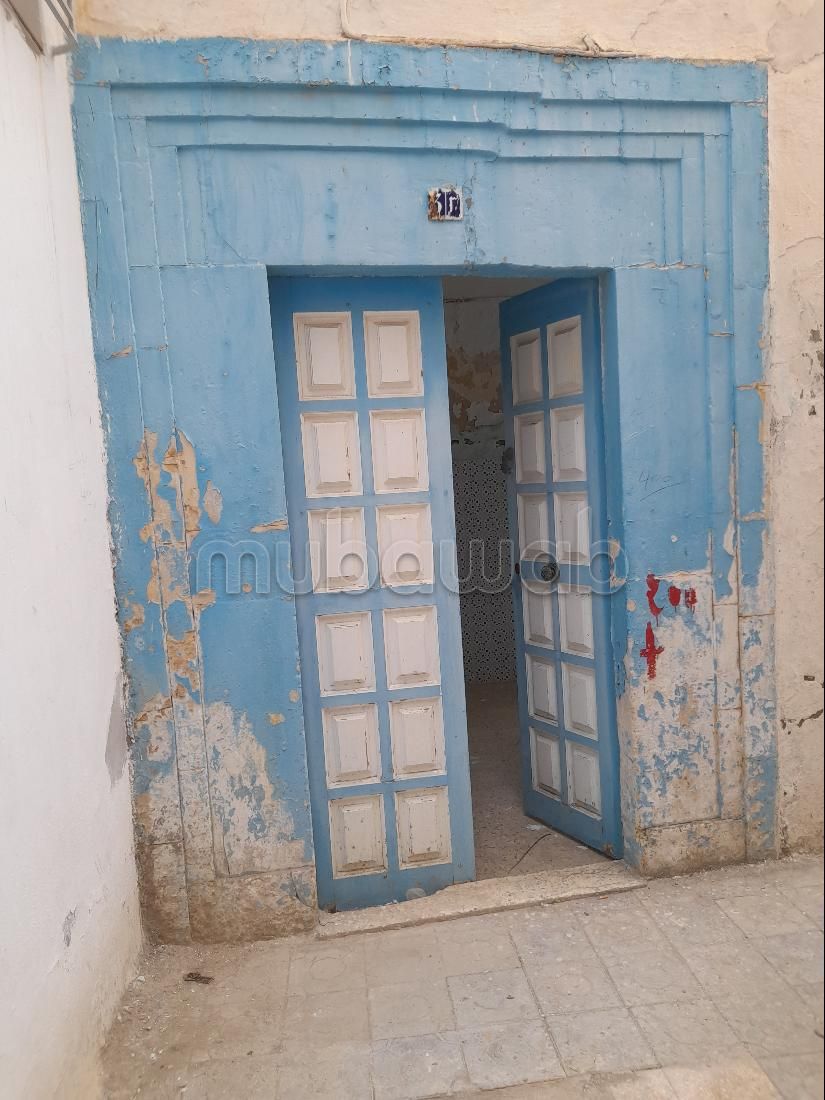 House for sale in Monastir Ville. 1 Living area. Well decorated. Mubawab