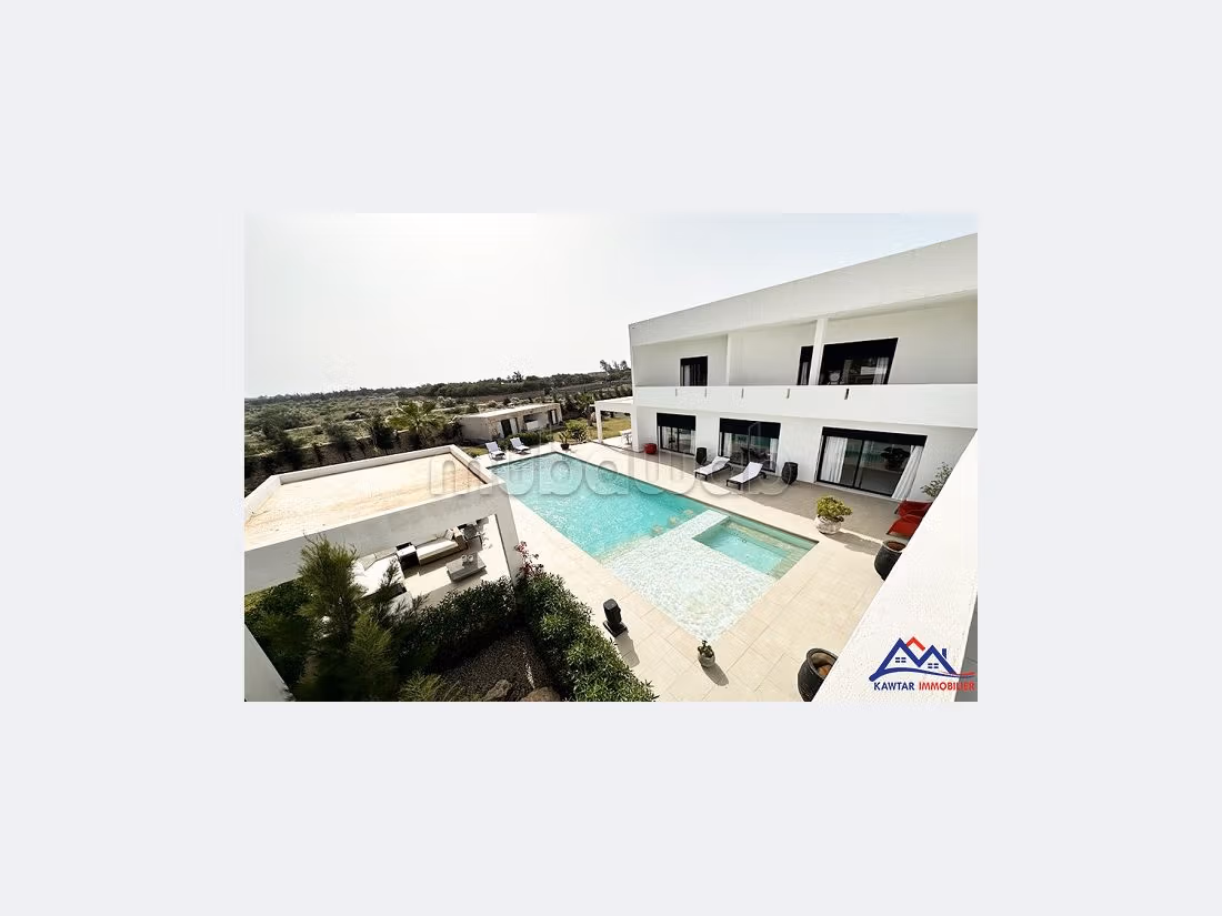 منزل فخم للبيع ب دوار العرب. المساحة 6244 م². مدفأة ، حمام سباحة