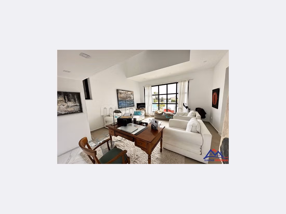 منزل فخم للبيع ب دوار العرب. المساحة 6244 م². مدفأة ، حمام سباحة