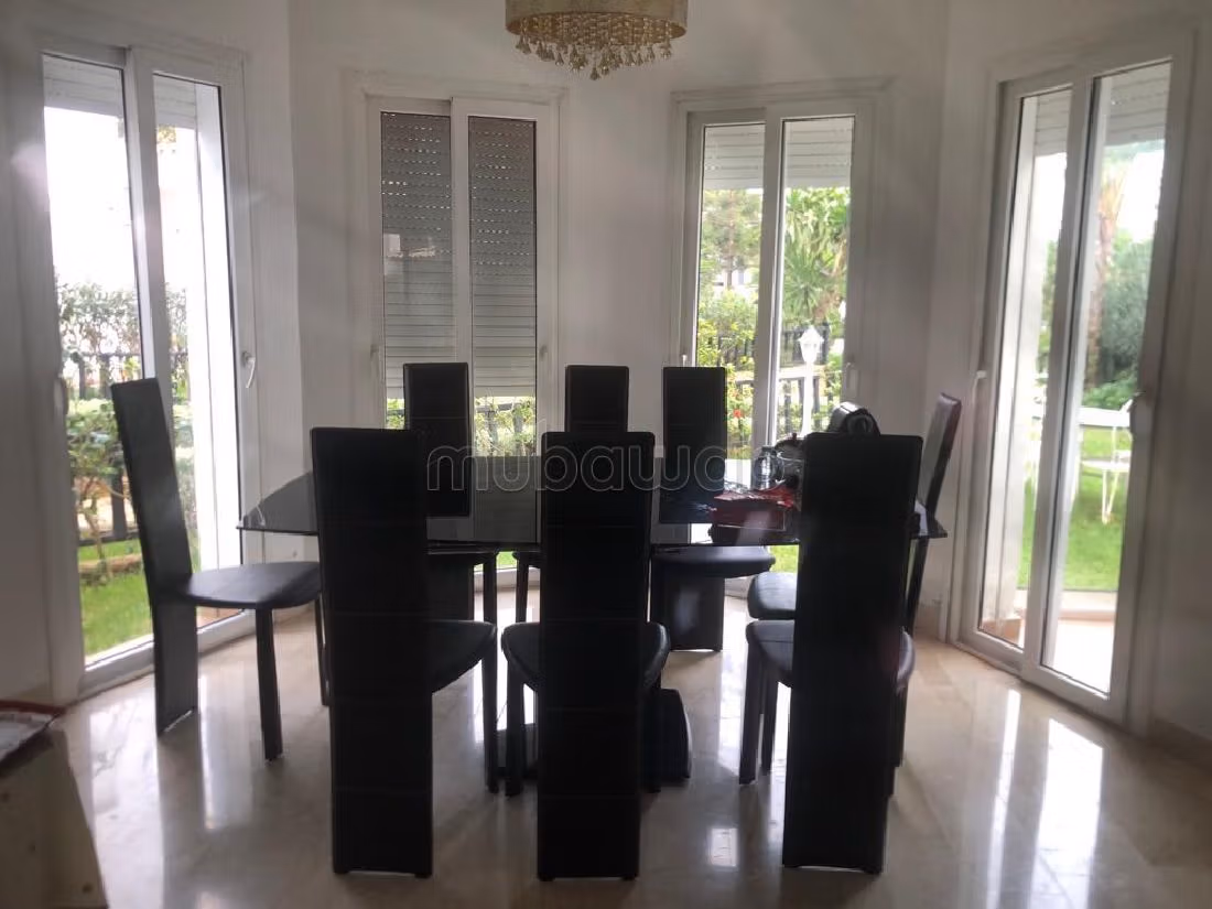 Eccezionale villa in vendita. 3 camere da letto. Con camino e aria condizionata. 