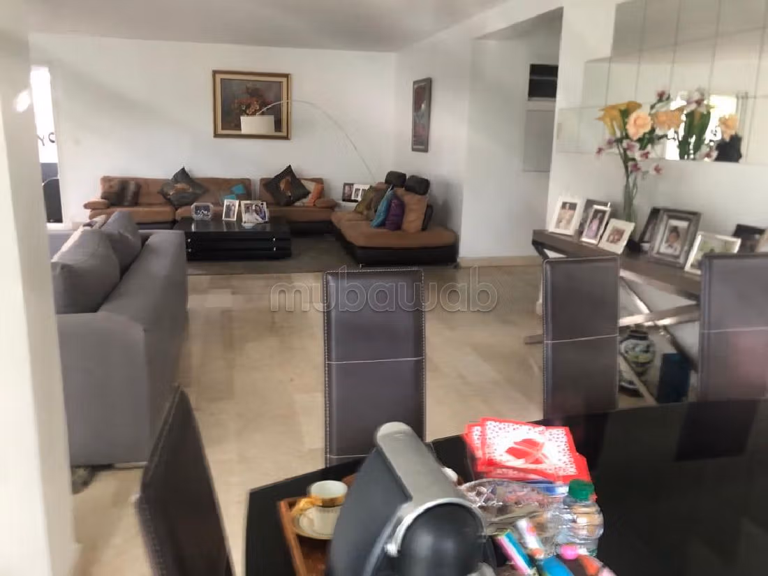 Eccezionale villa in vendita. 3 camere da letto. Con camino e aria condizionata. 