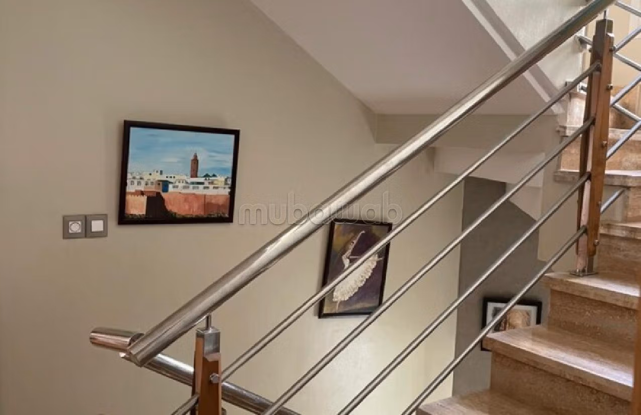 Villa a vendre a tanger avec jardin surface 350m²