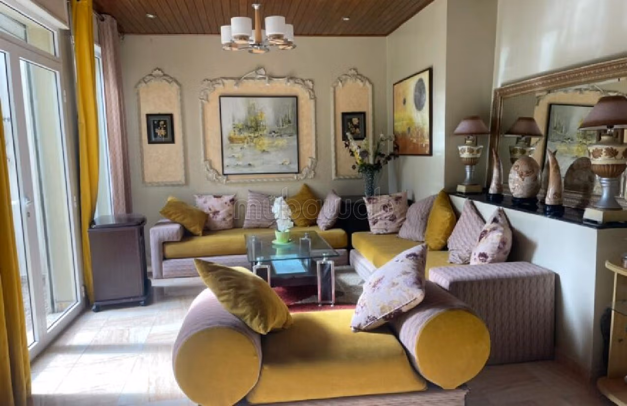 Villa a vendre a tanger avec jardin surface 350m²