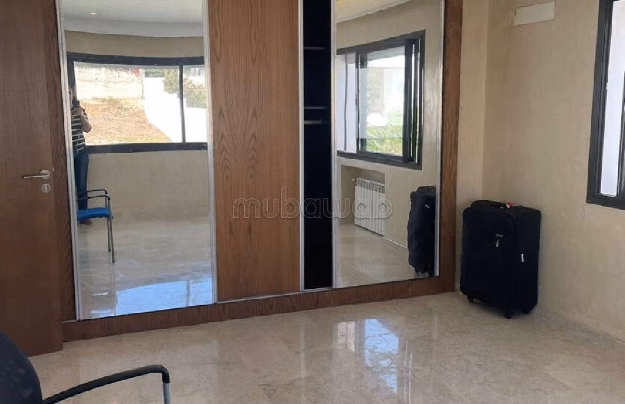 Villa a louer avec jardin situation la montagne surface 1000 m²