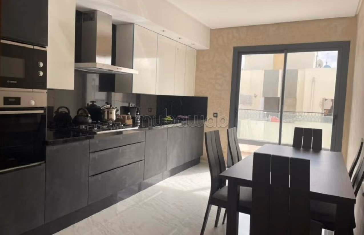 Find an apartment for rent in Centre. Total area 160 m². Cellar