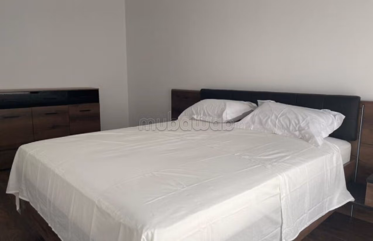 Find an apartment for rent in Centre. Total area 160 m². Cellar