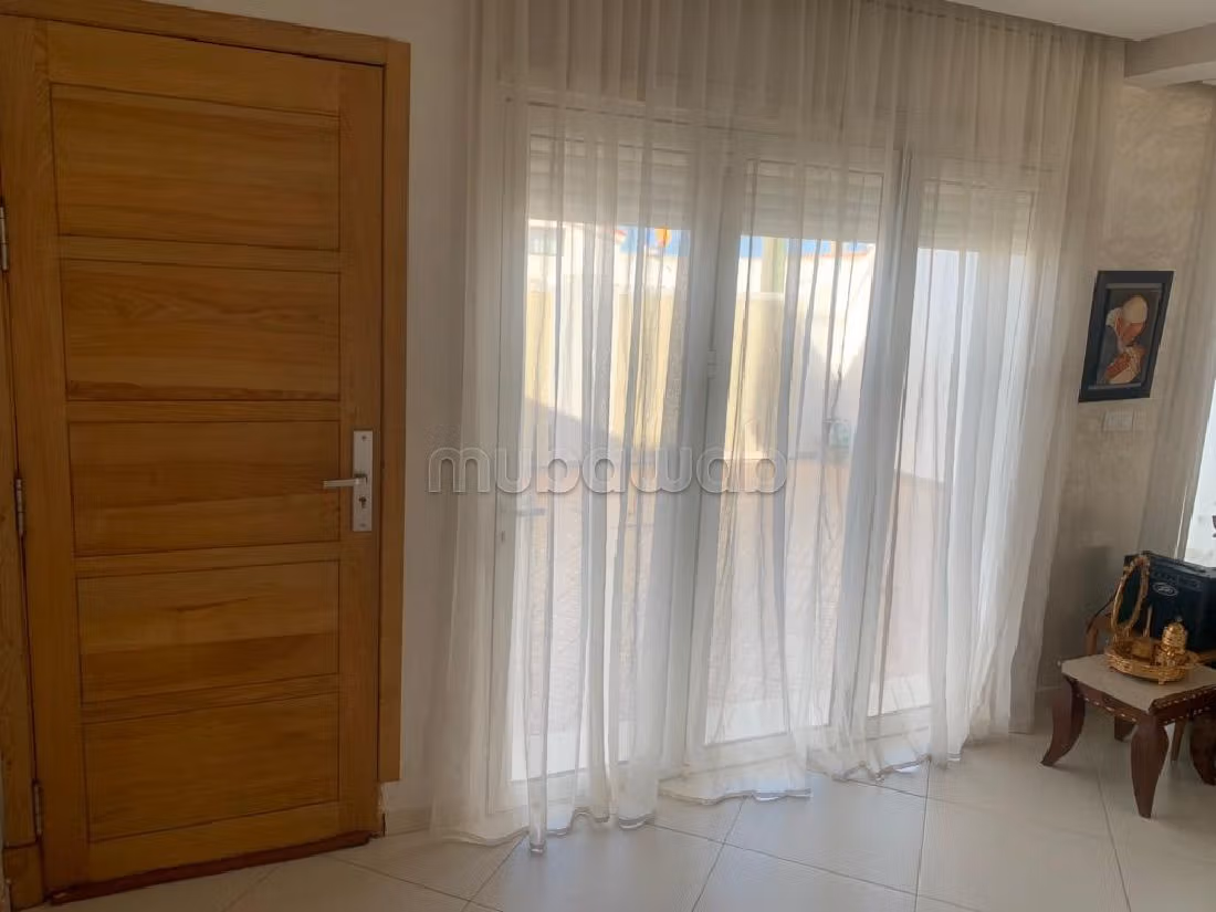 Très joli villa en location à dar bouaaza