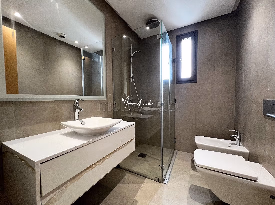 Casablanca marina penthouse a louer