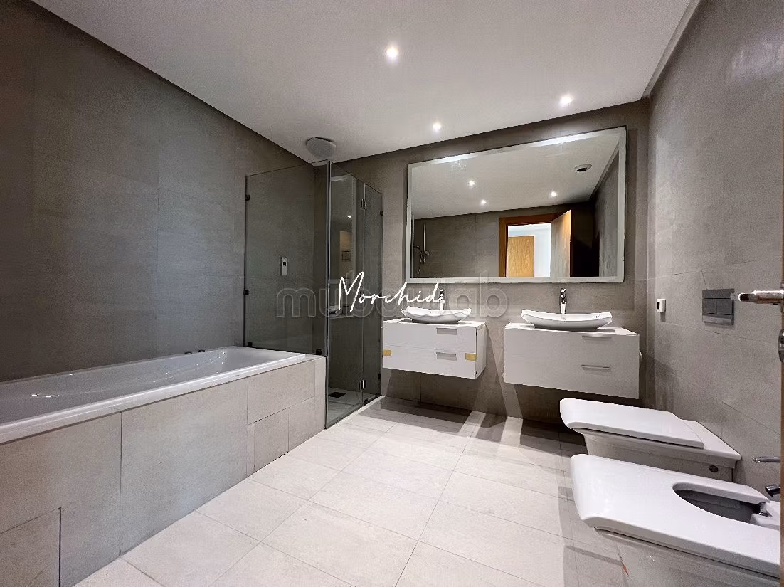 Casablanca marina penthouse a louer