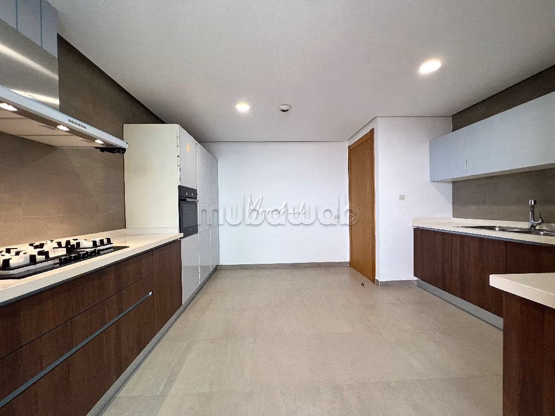 Casablanca marina penthouse a louer