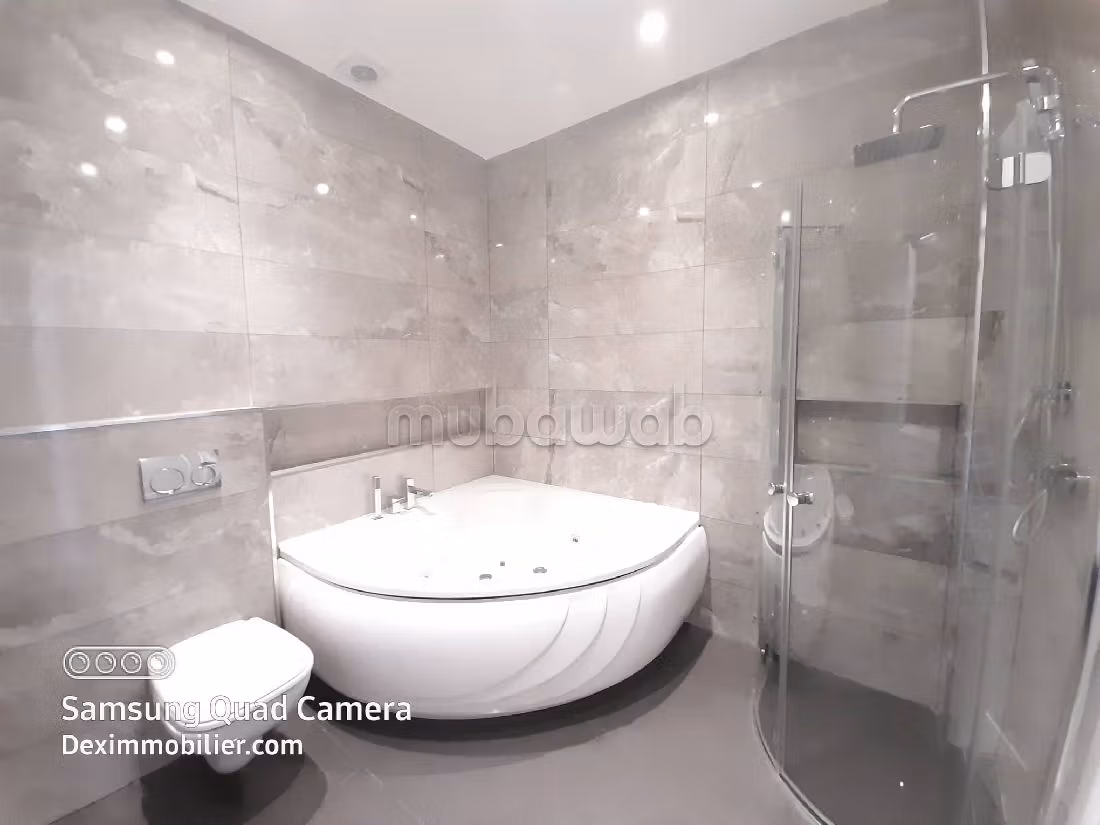 Luxury villas & houses for rent in Hammamet Sud. 6 large rooms. Cellar, Large terrace. 