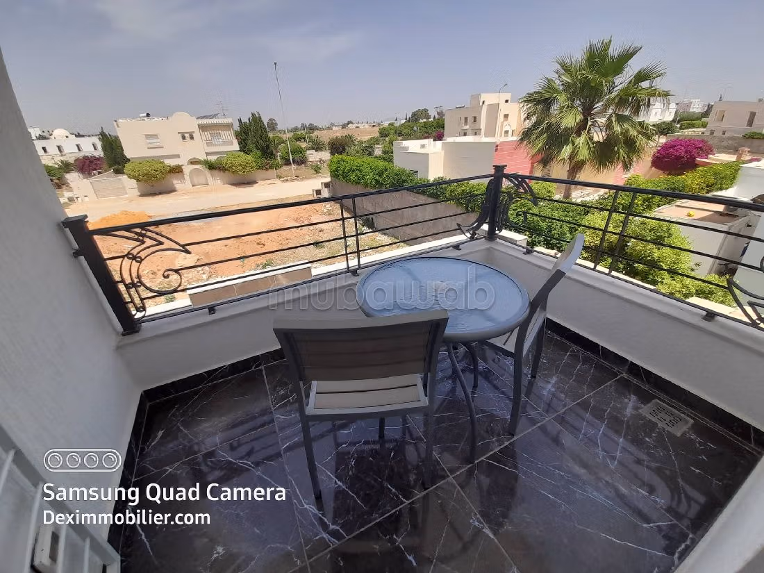 Luxury villas & houses for rent in Hammamet Sud. 6 large rooms. Cellar, Large terrace. 
