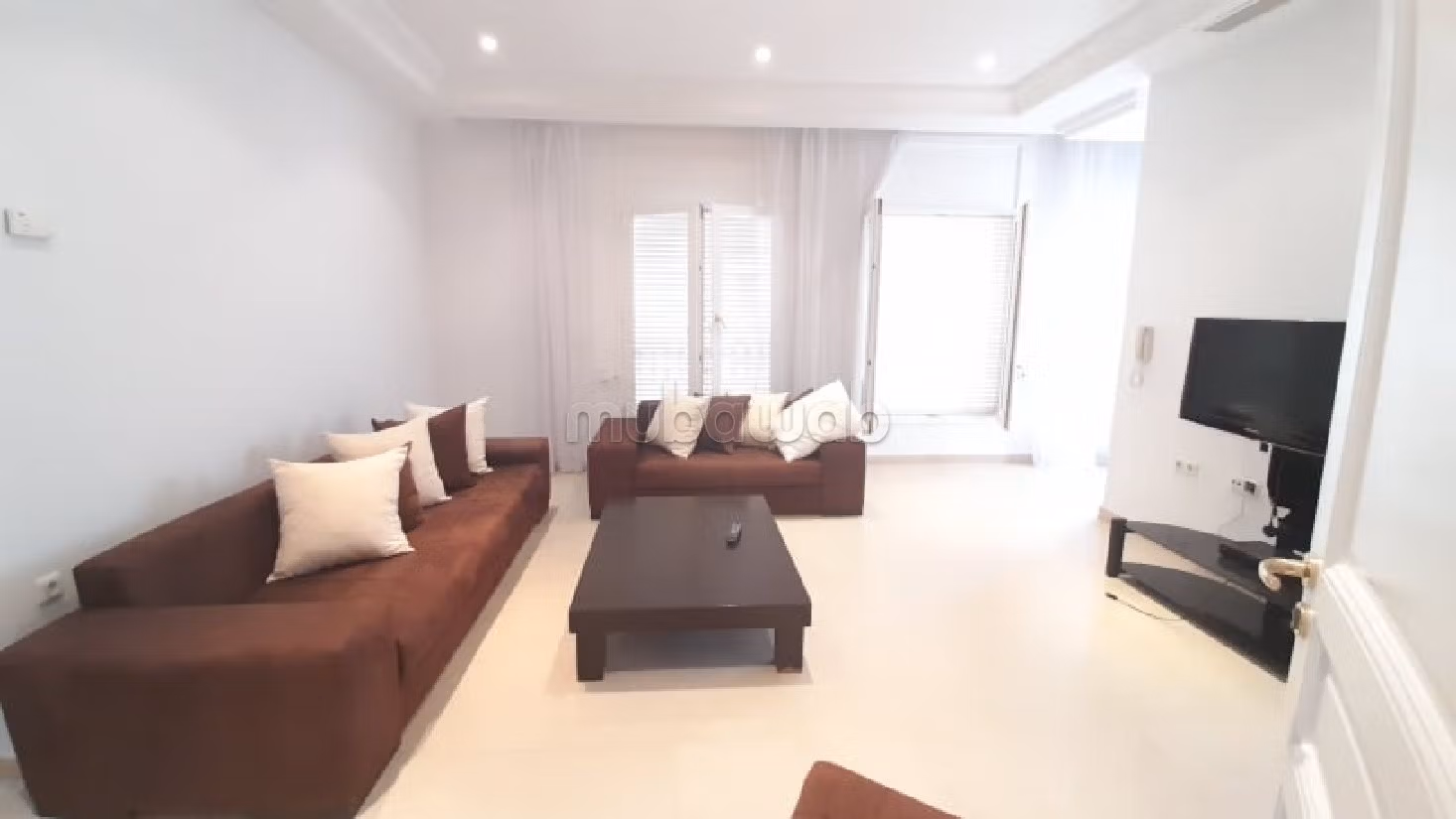 Luxury villas & houses for rent in Yasmine Hammamet. Large area 500 m². Double glazing, Robust door