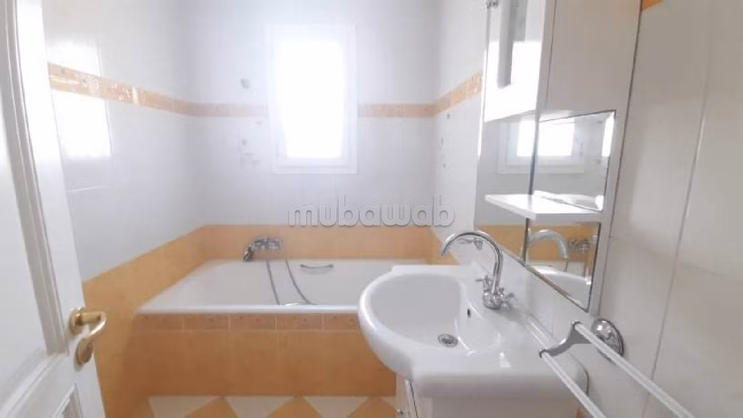Luxury villas & houses for rent in Yasmine Hammamet. Large area 500 m². Double glazing, Robust door