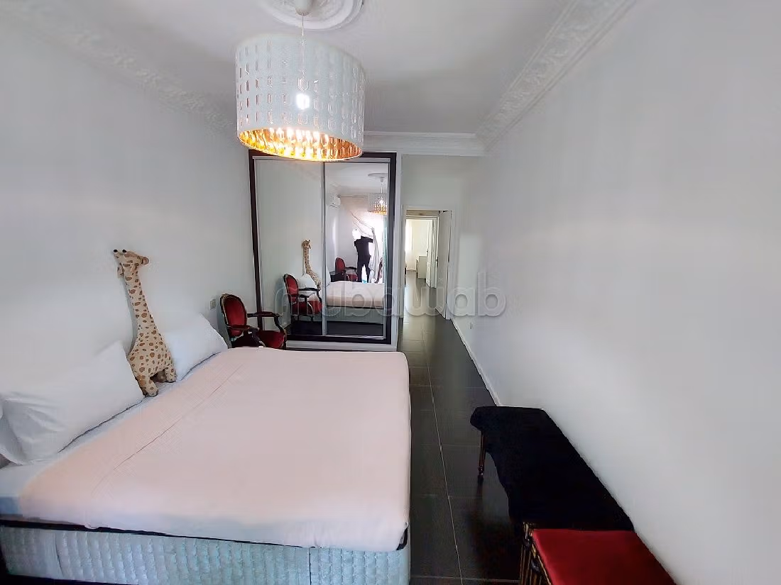 Appartement sur la corniche au prix cassé