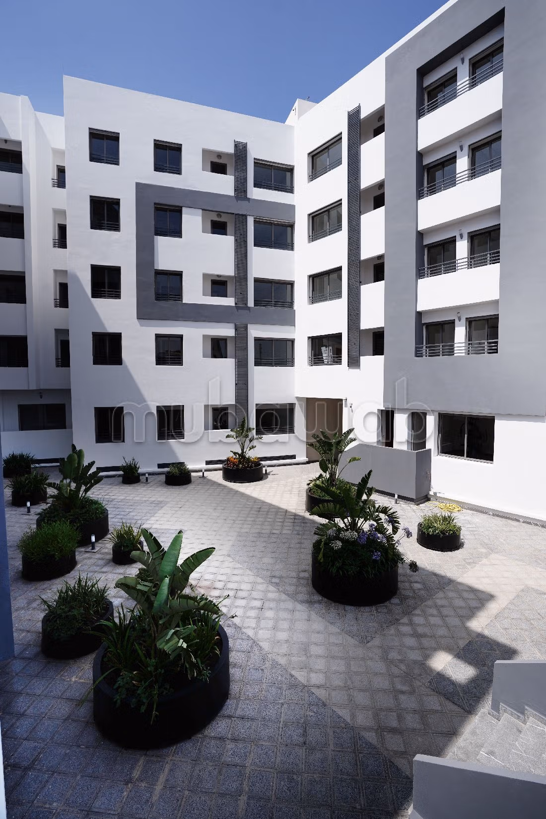 Apartment for sale in Aïn Sebaâ. 2 beautiful rooms. 