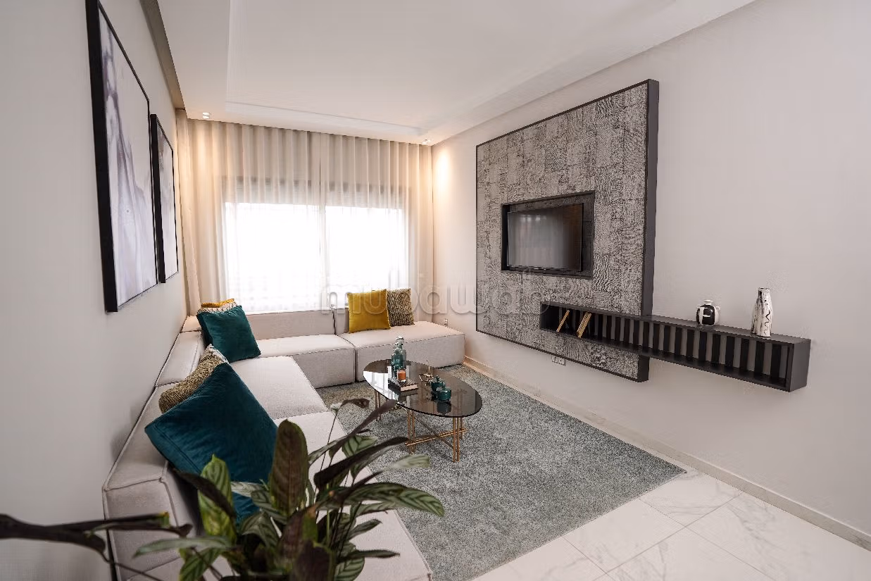 فيلا ممتازة للبيع بعين السبع. 4 قطع رائعة. 