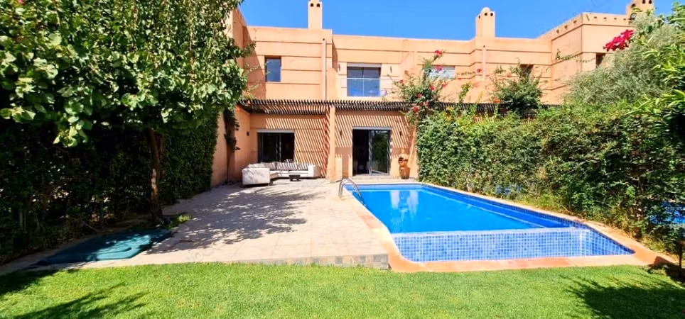 Villa piscina Golf