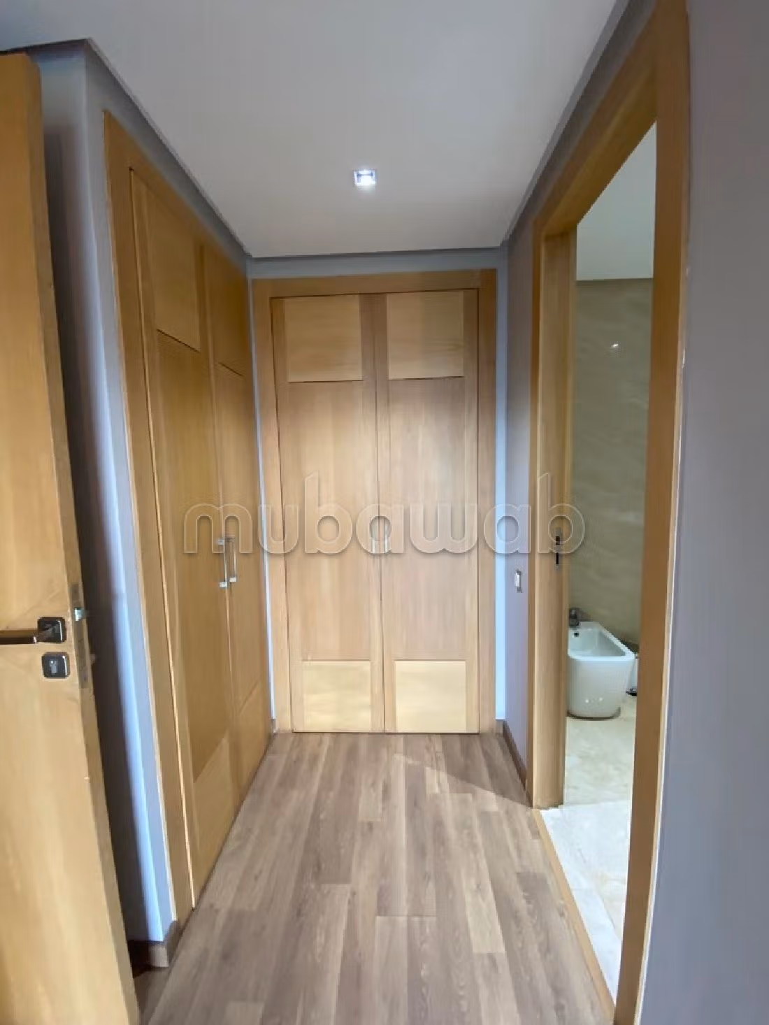 Joli appartement vide à Californie