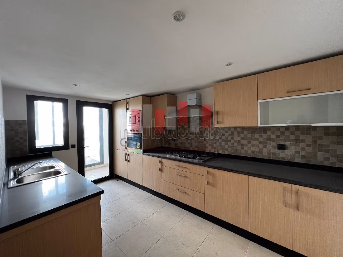 Magnifique appartement / front golf / 3 chambres/bouskoura