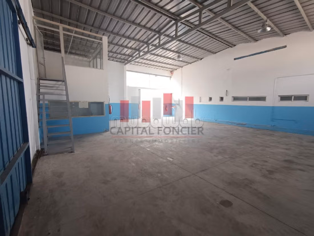 Parc logistique à la location de 2200m2 de surface Ain sbaa / Bernoussi