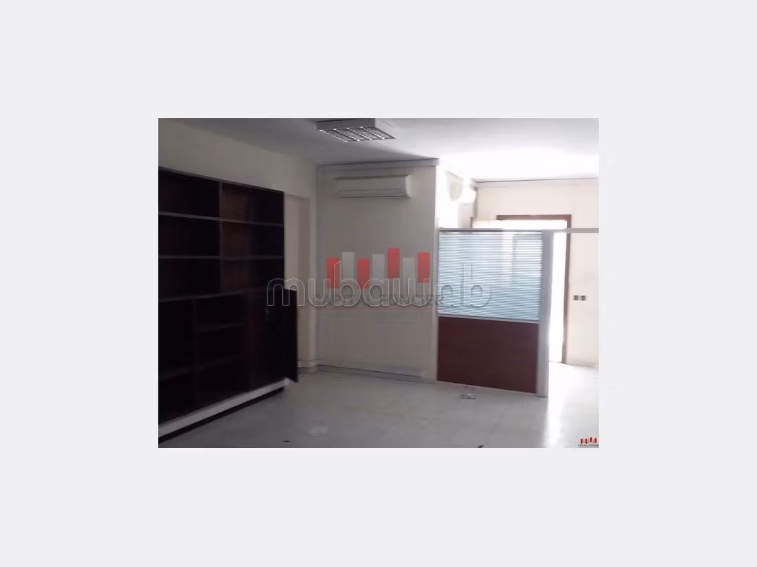 Offices for sale in Aïn Sebaâ. Surface area 140 m². Carpark, Balcony