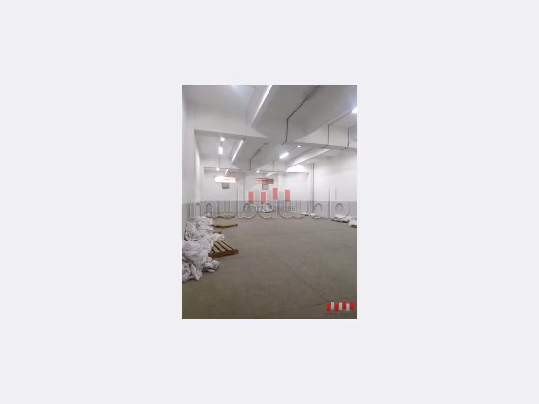 Offices & shops to rent in Lissasfa. Large area 270 m². 