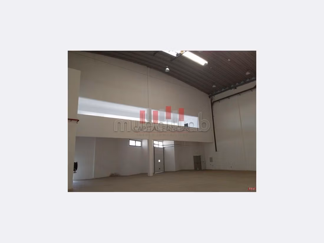Site industriel de 2640 m2 idéal pour la logistique a ain sebaa a la location
