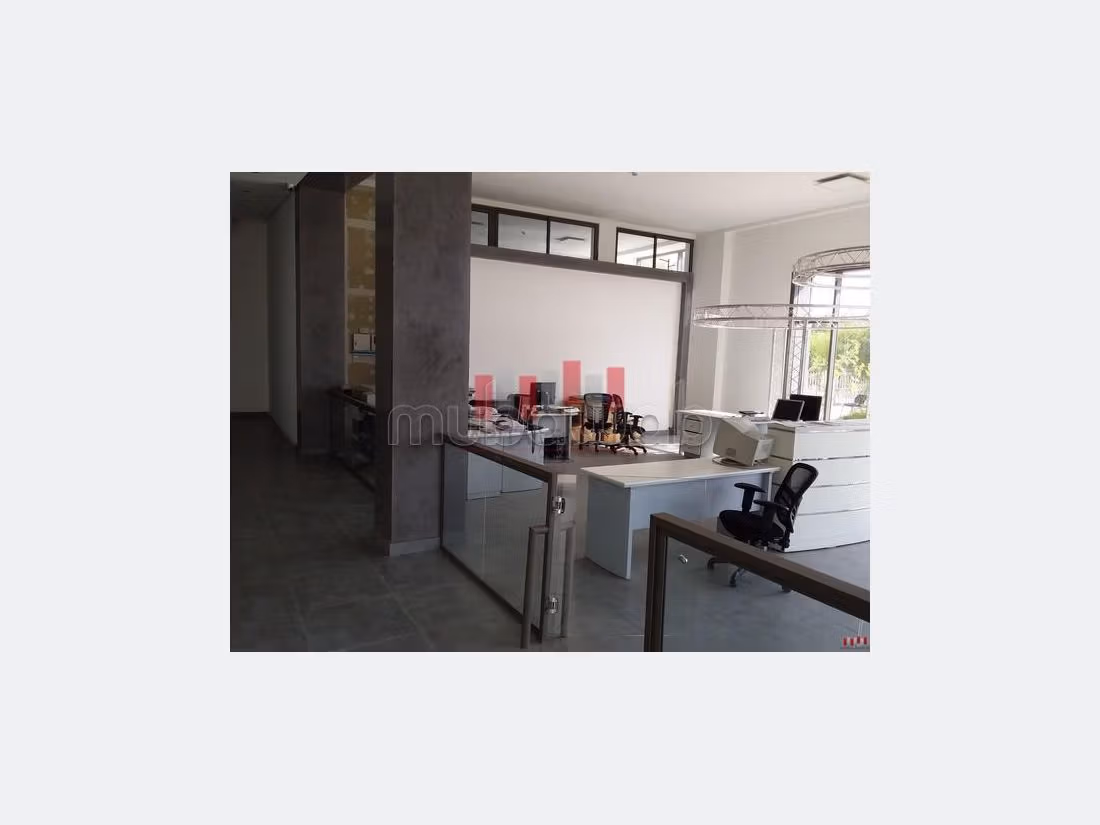 Site industriel 2560 m2 au parc industriel sapino a la vente