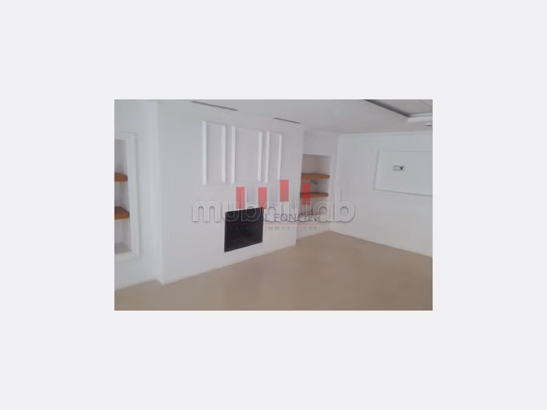 Local commercial premium de 140 m2 de surface utile quartier Racine a la vente