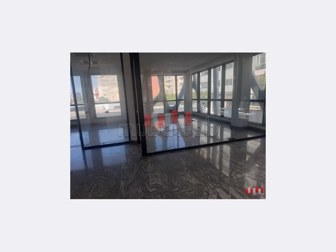 Alquiler de inmuebles en Maârif Extension. Superficie de 2100 m². 