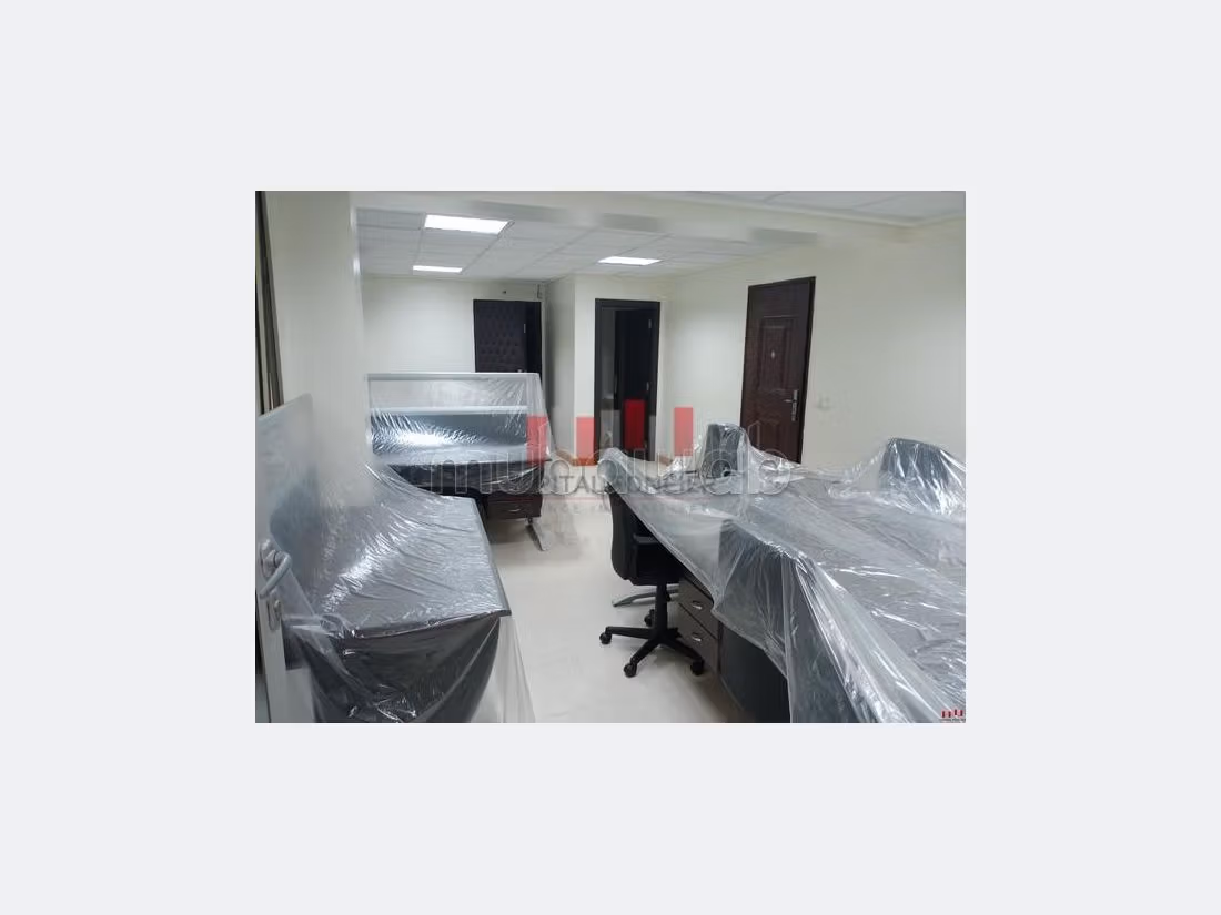 عقارات تجارية للبيع بوسط المدينة. المساحة 176 م². مصعد وشرفة