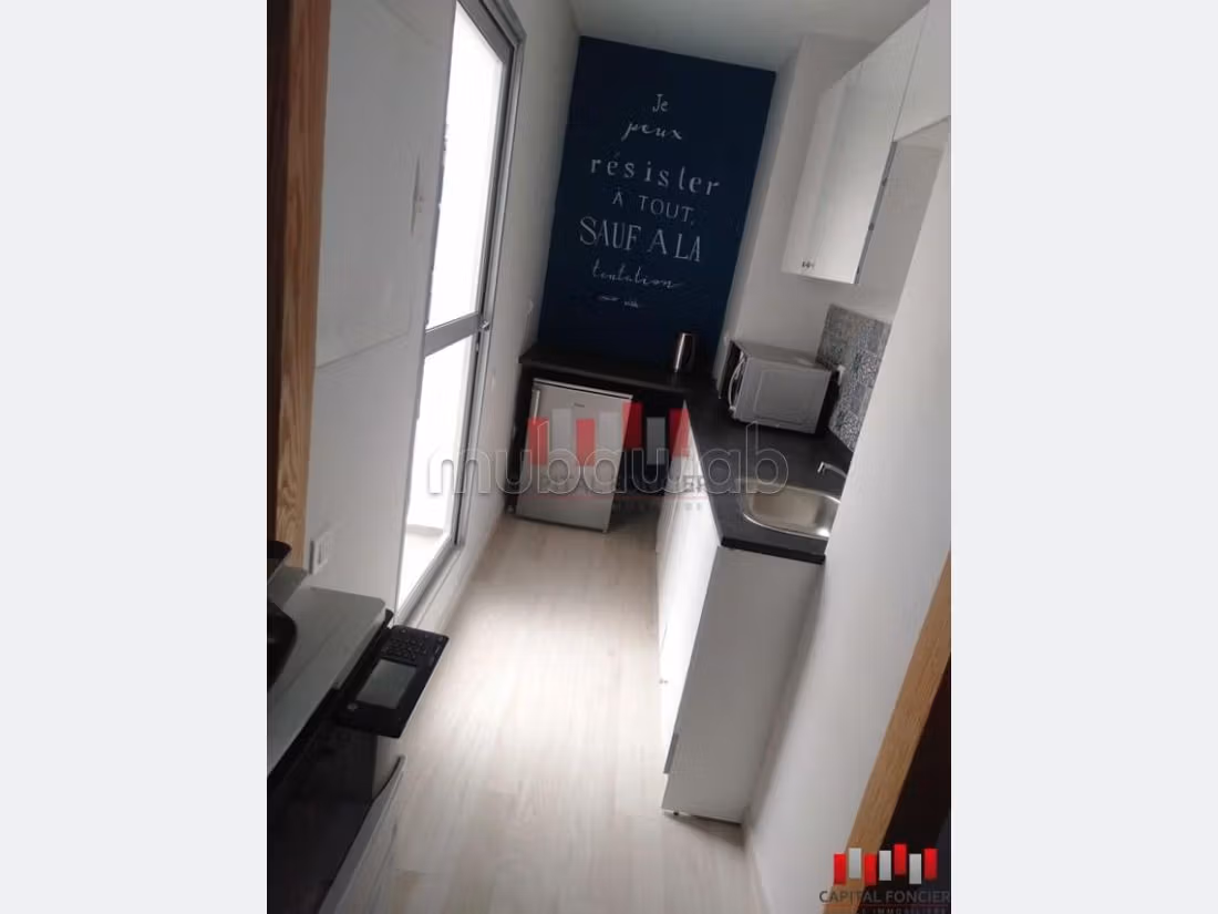 Offices for rent in Lissasfa. Surface area 162 m². Cellar, Large terrace