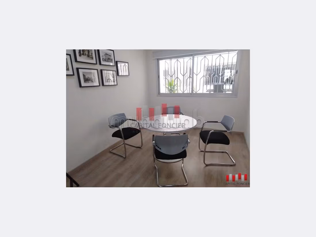 Offices for rent in Lissasfa. Surface area 162 m². Cellar, Large terrace