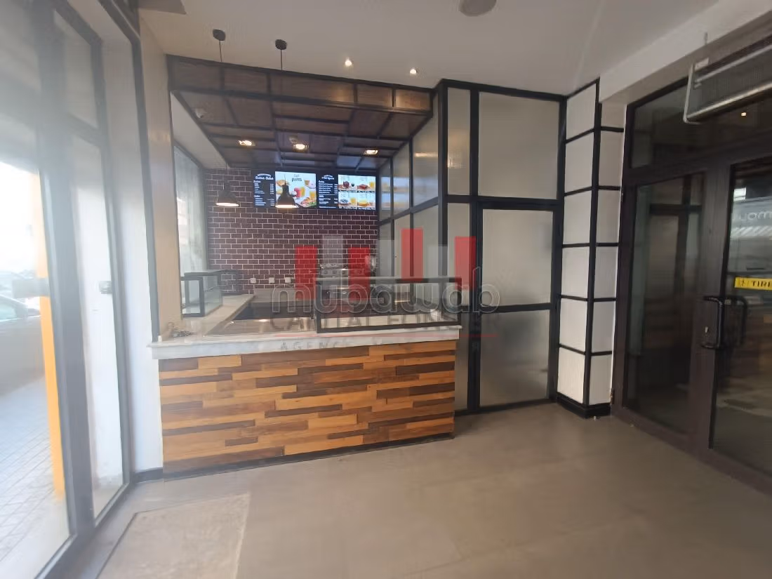 Offices & shops to rent in Derb Ben Houmane