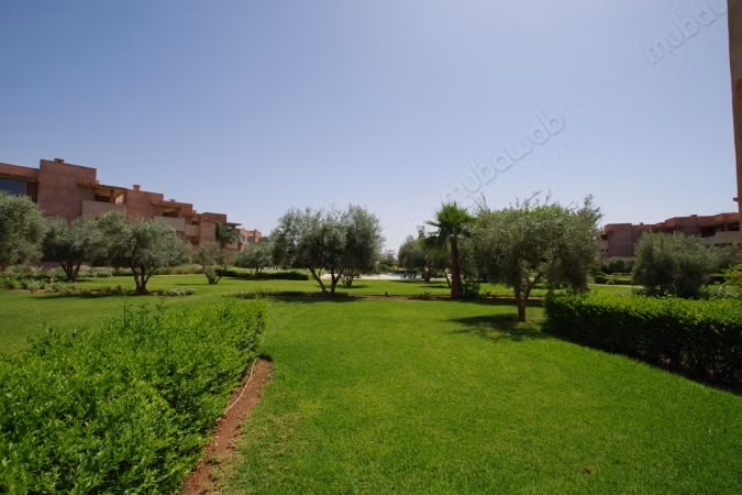 Encuentra un piso en alquiler en Agdal. Área total 128 m². está amueblado con buen gusto.