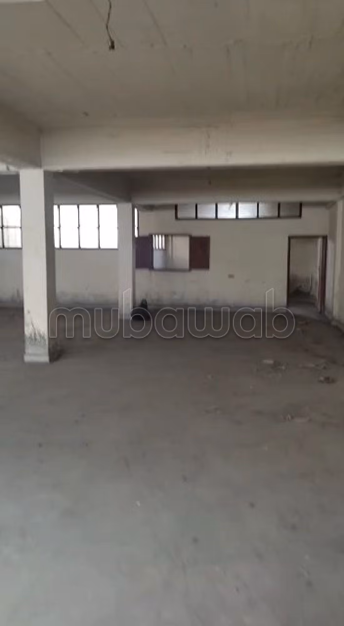 Offices & shops for sale in Aïn Sebaâ. Surface area 640 m². 