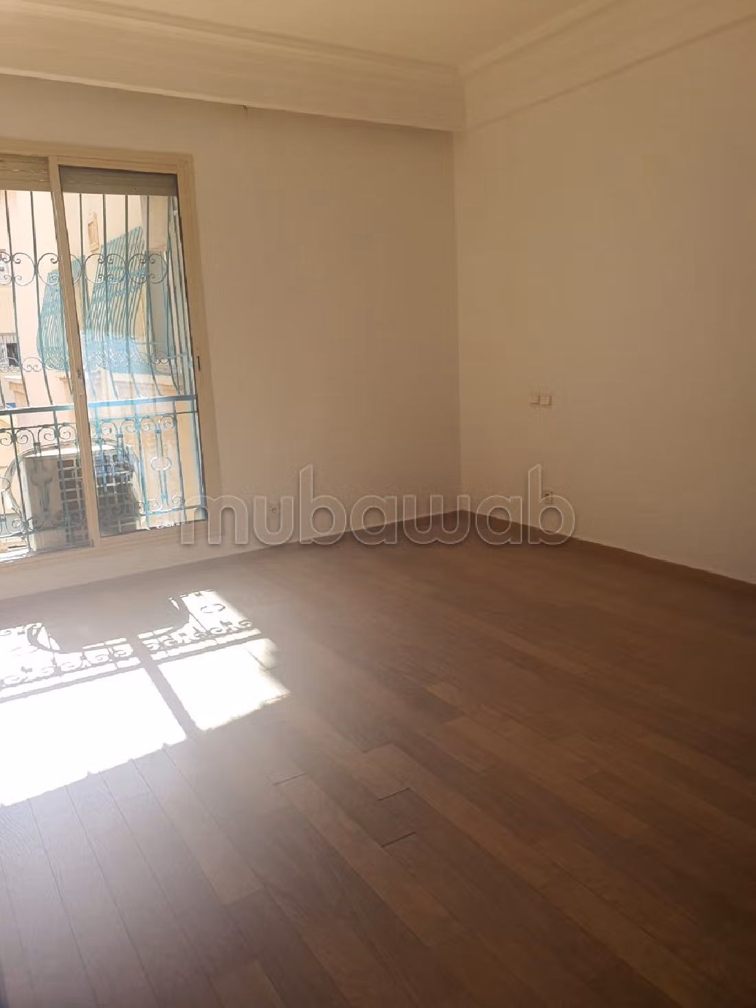 Bellissimo appartamento in affitto a Racine. 4 camere. Con ascensore e terrazzo. 