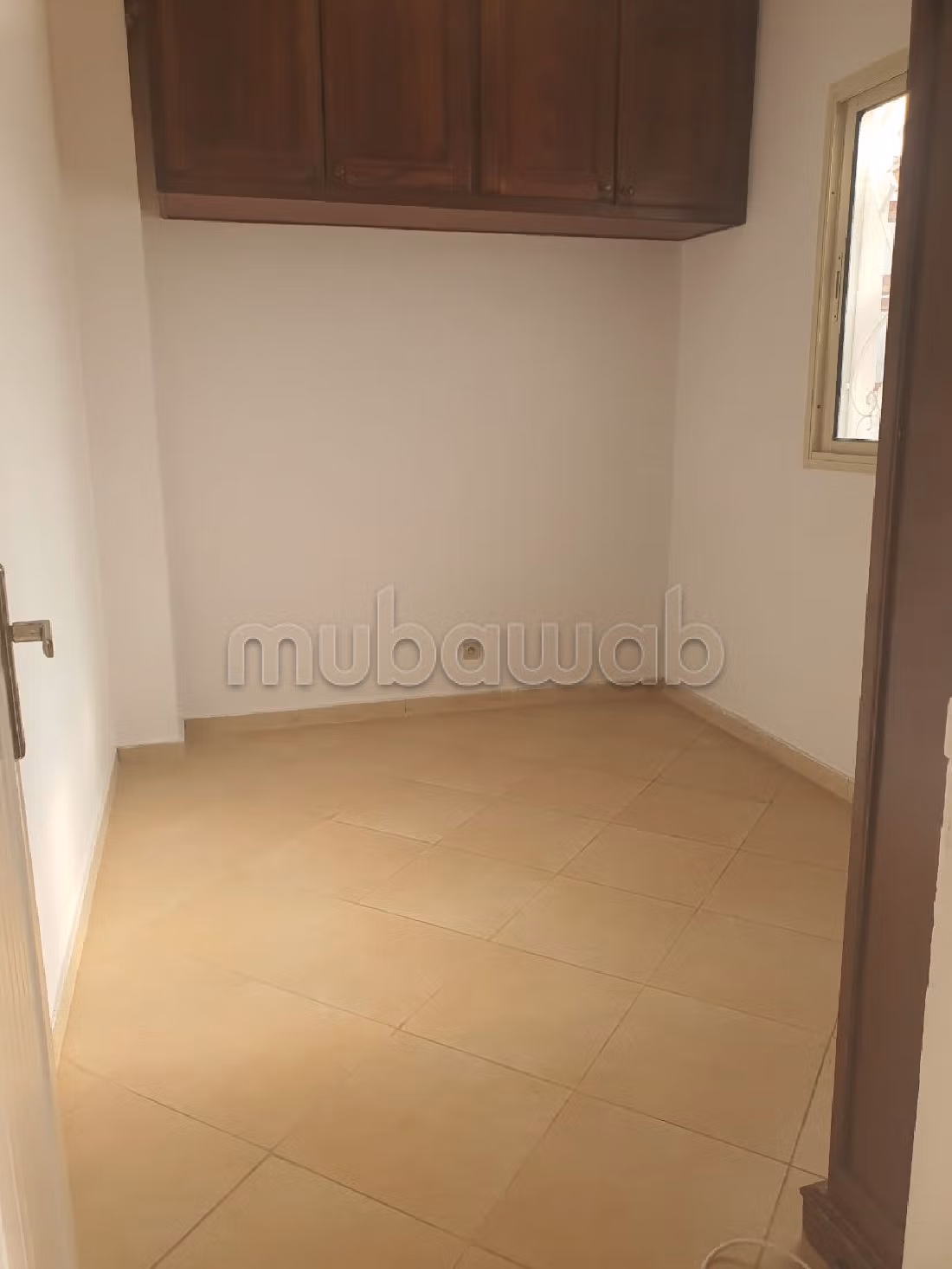 Bellissimo appartamento in affitto a Racine. 4 camere. Con ascensore e terrazzo. 